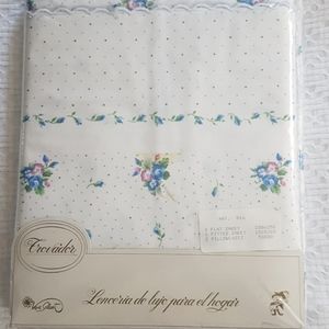 Queen size sheet set